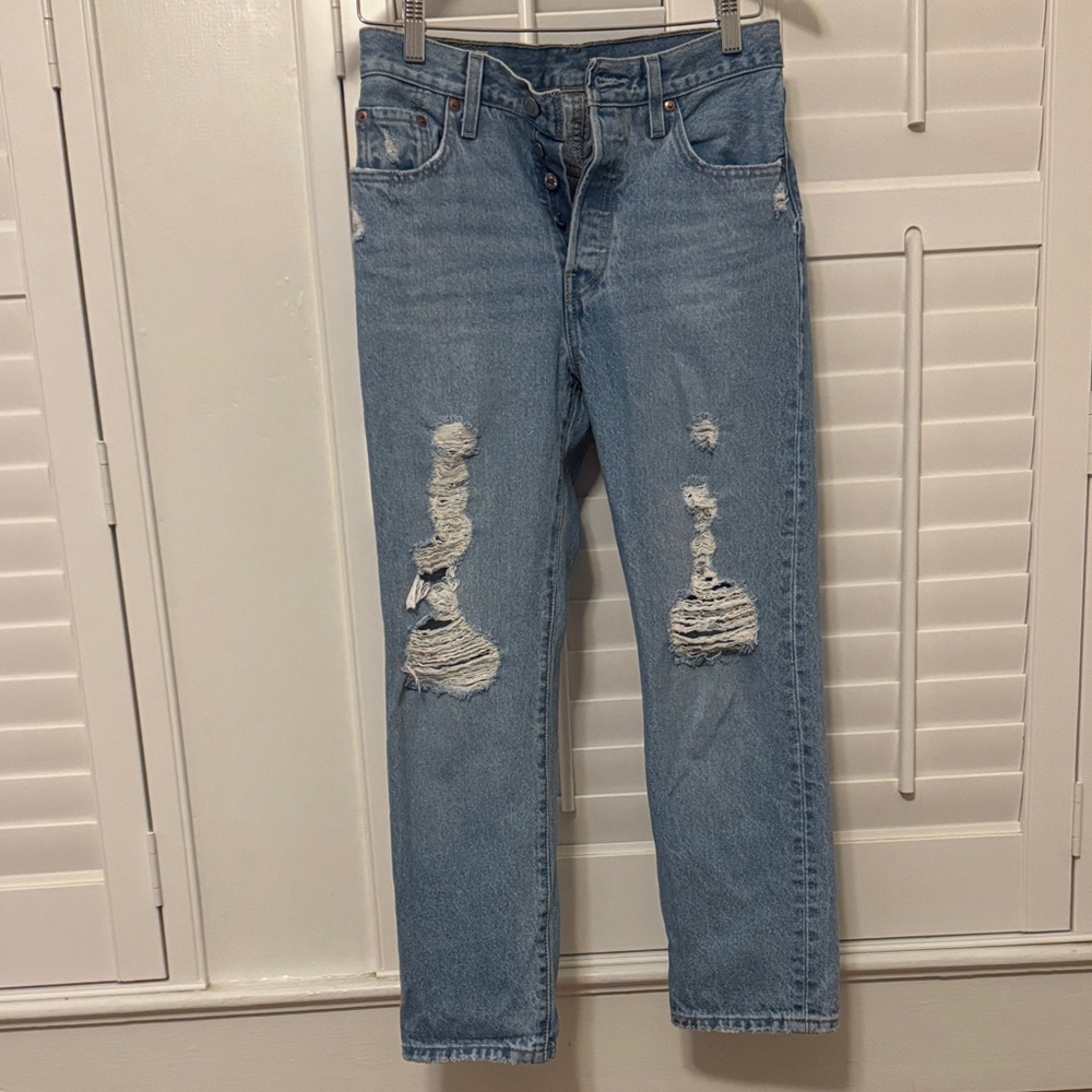 Levi's Women's Light Blue Distressed Straight Jeans